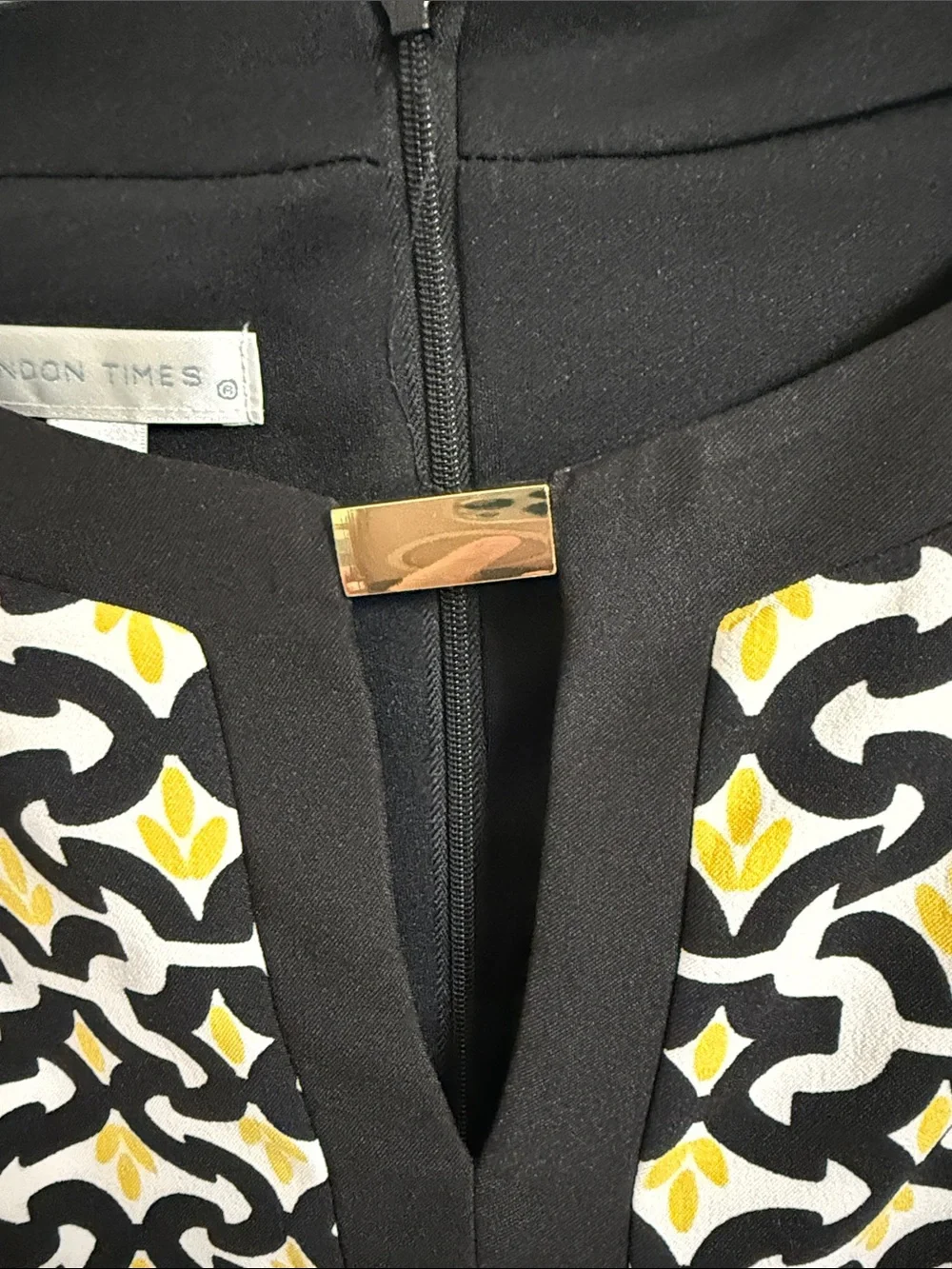 London Times Black, White & Yellow Sleeveless Geometric Shift Dress
